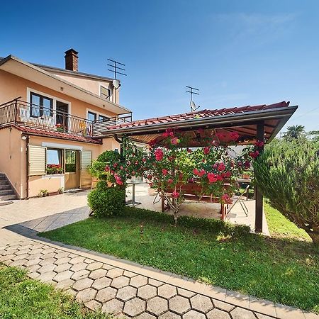 Apartment Erika Umag Exterior foto