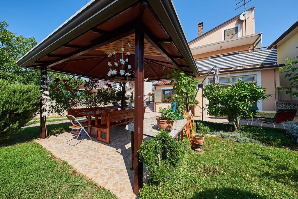 Apartment Erika Umag Exterior foto